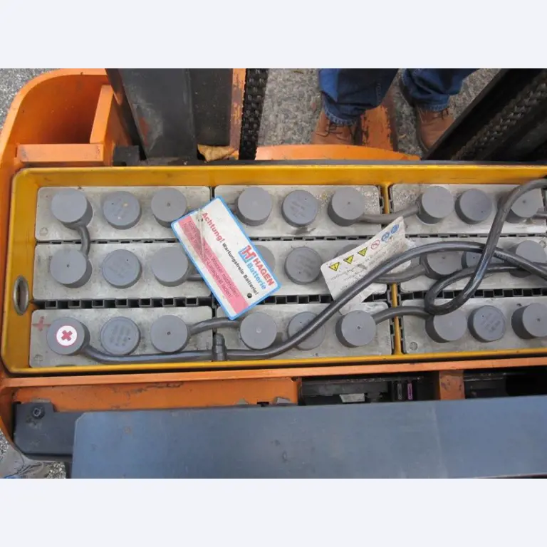 Gepflegte Flurförderfahrzeuge-7